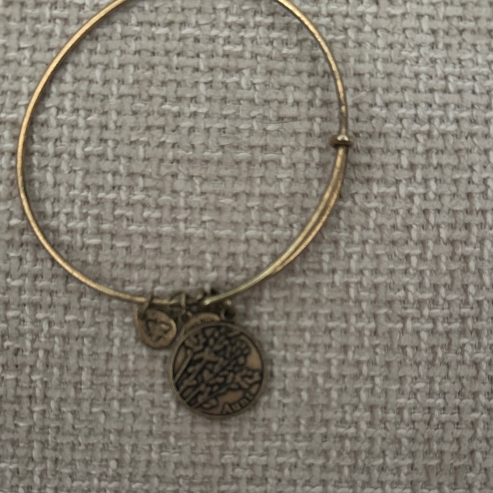 Aunt bracelet